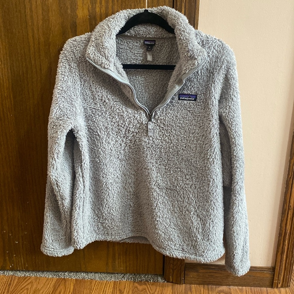 Patagonia size medium half-zip